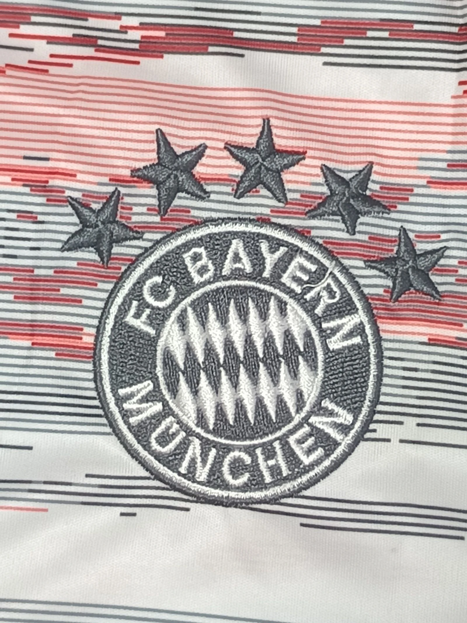 Tricot Bayern Munich 25/26 Musiala #42 – photo 3